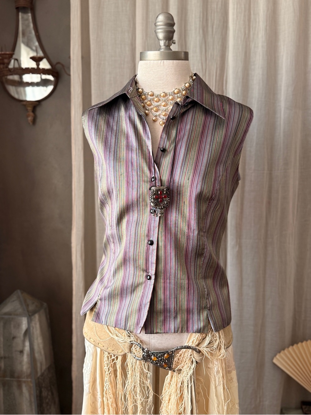 Y2K 100% silk True vintage ICE sleeveless button-up collared sleeveless shirt